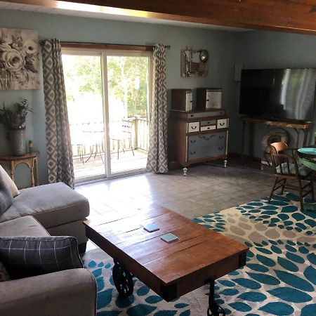 1 Bed Cottage, Partial Waterviews & Water Access Westport Eksteriør bilde