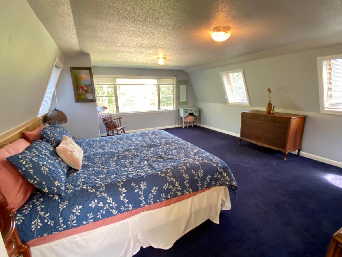 1 Bed Cottage, Partial Waterviews & Water Access Westport Eksteriør bilde